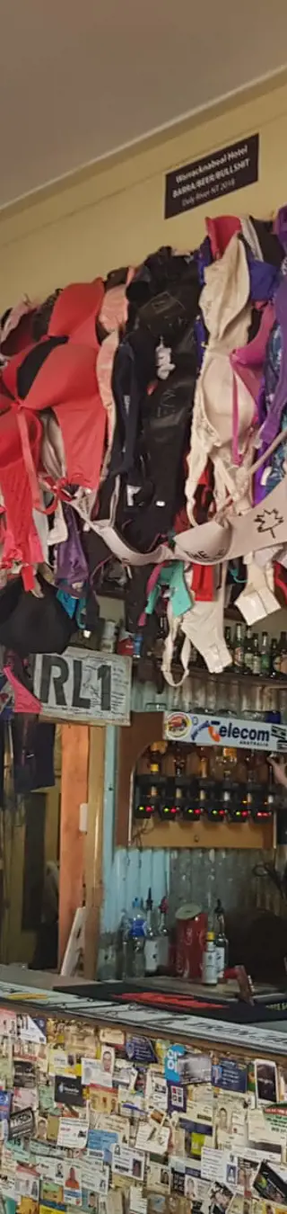 Geniesse ein Bier im Outback Pub